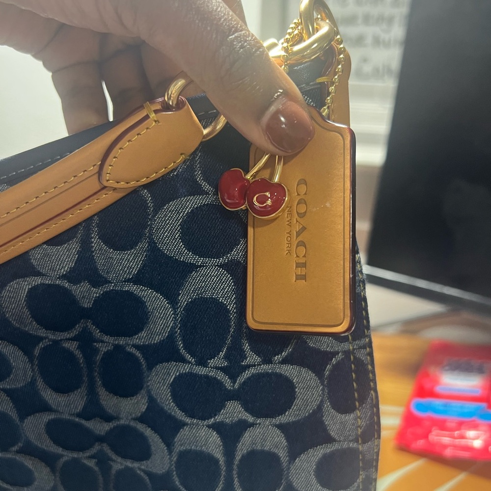 Coach Large Laurel Denim Signature Jacquard - Picture 3 of 9